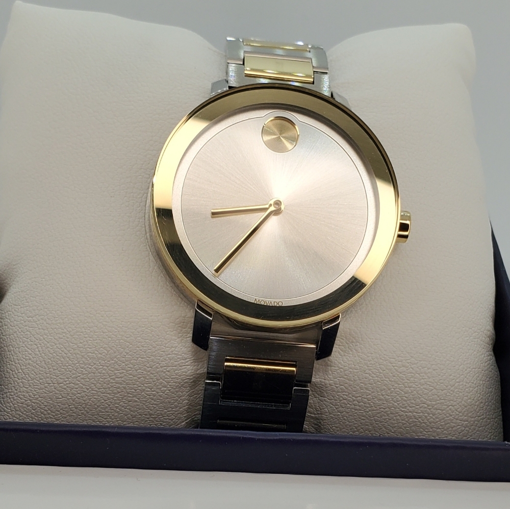 **SOLD** Movado BOLD Evolution Quartz Silver Dial Ladies Watch  - Picture 5 of 15
